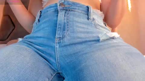 Snapshot of linda_saenz1 chatting on March 5, 2025, 3:07 pm Linda Saenz online show from March 5, 2025, 3:07 pm