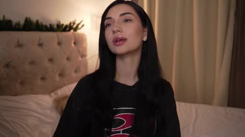 Call me Linda online show from March 7, 2025, 10:10 pm