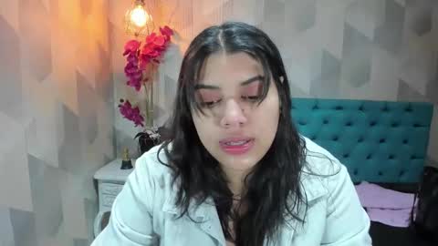 Snapshot of lindabreexlove chatting on February 15, 2026, 2:14 pm online show from February 15, 2026, 2:14 pm