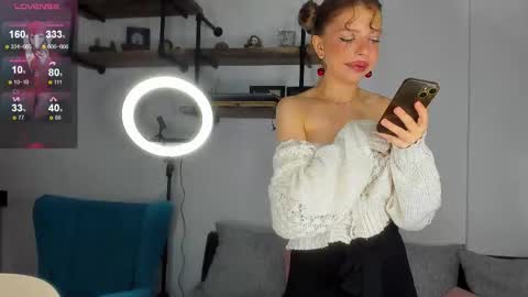 Snapshot of lindacrystalofc chatting on October 4, 2025, 7:01 pm happy new year online show from October 4, 2025, 7:01 pm