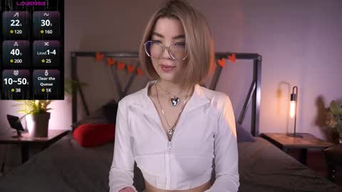 Snapshot of lindathacker chatting on March 8, 2025, 4:56 am your Linda is back online show from March 8, 2025, 4:56 am