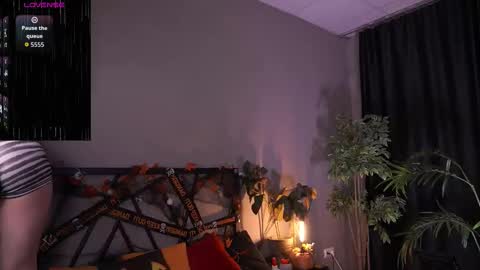 Snapshot of lindathacker chatting on October 21, 2025, 4:24 am your Linda is back online show from October 21, 2025, 4:24 am