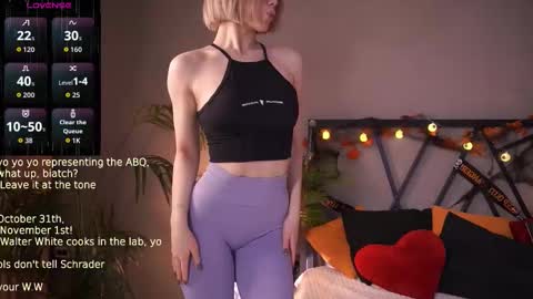 Snapshot of lindathacker chatting on October 28, 2025, 4:27 am your Linda is back online show from October 28, 2025, 4:27 am