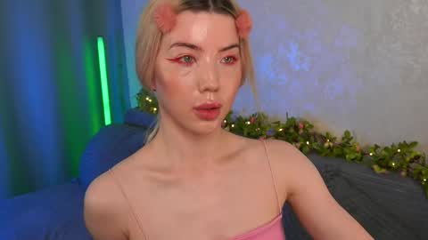 Snapshot of lindathackerr chatting on May 25, 2026, 4:07 am Linda online show from May 25, 2026, 4:07 am