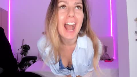 Linda  --  online show from November 15, 2025, 4:47 pm