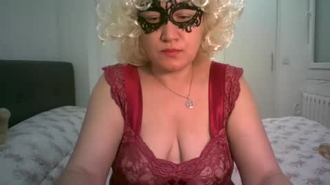 Snapshot of lindaxsmile chatting on March 2, 2025, 10:38 pm LindaXSmile online show from March 2, 2025, 10:38 pm