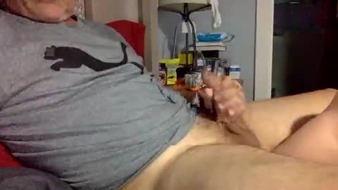 lindin89 online show from April 17, 2026, 2:42 pm