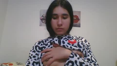 lindra0956 online show from January 9, 2025, 1:50 am