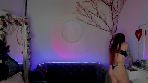 Snapshot of lindsay_khaleesi chatting on November 22, 2025, 10:31 pm Lindsay online show from November 22, 2025, 10:31 pm