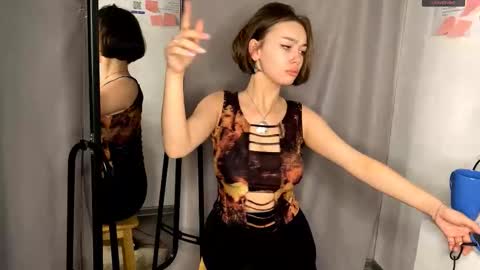 Kate online show from November 24, 2025, 8:08 pm