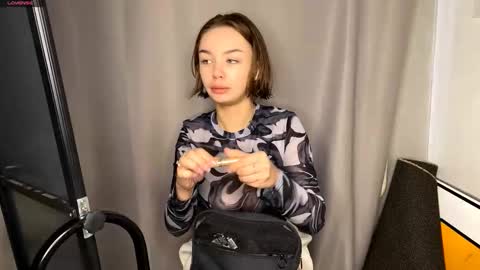 Kate online show from December 5, 2025, 7:17 am