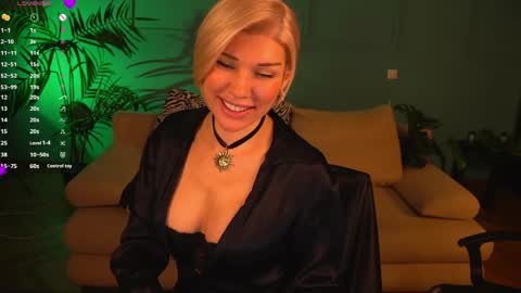 lindsi_luvviv online show from April 11, 2026, 4:11 pm