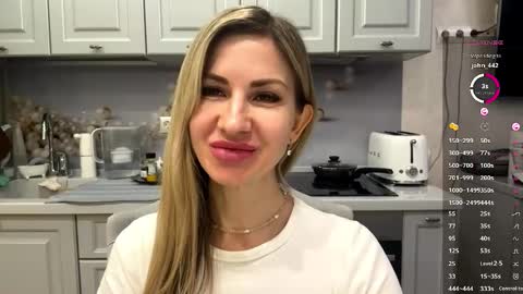 Snapshot of lindsyzinda chatting on February 9, 2026, 6:28 am Rita online show from February 9, 2026, 6:28 am