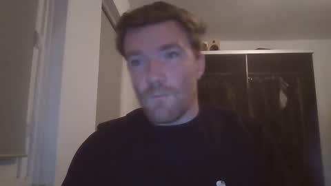 Snapshot of linguistixx333 chatting on November 24, 2025, 8:41 pm linguistixx333 online show from November 24, 2025, 8:41 pm