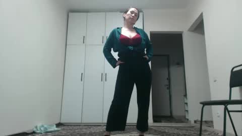 LinKissKiss online show from April 15, 2026, 7:37 am