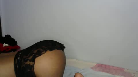 Linniecarol online show from November 5, 2025, 3:45 pm