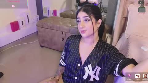 Luciana online show from January 7, 2026, 8:44 pm