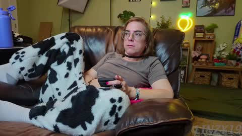 Linzy19 online show from January 31, 2025, 4:03 am