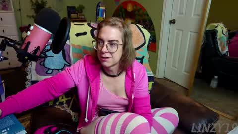 Linzy19 online show from March 3, 2025, 3:30 am