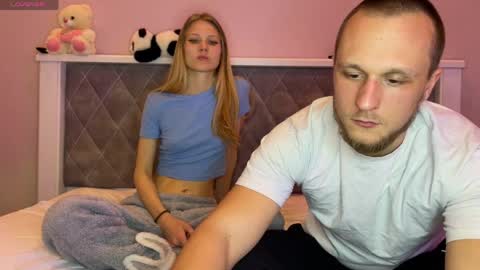 Snapshot of lion_and_kitty chatting on April 9, 2026, 4:12 pm Daisy and Ratibor online show from April 9, 2026, 4:12 pm