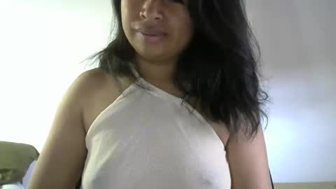 Liora selenex online show from May 11, 2026, 3:45 am