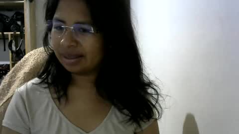 Liora selenex online show from July 3, 2026, 4:08 am