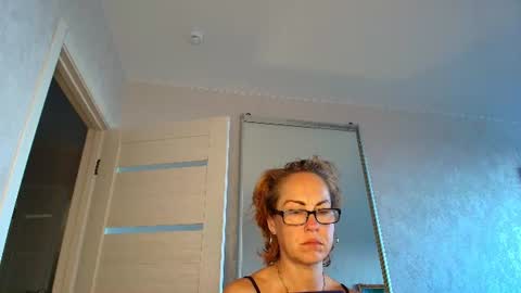 Liora Weiss online show from June 20, 2026, 2:42 pm