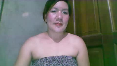 Snapshot of lipsofangel16 chatting on January 20, 2025, 12:49 pm im cherry online show from January 20, 2025, 12:49 pm