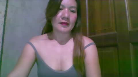 Snapshot of lipsofangel16 chatting on January 23, 2025, 1:24 pm im cherry online show from January 23, 2025, 1:24 pm