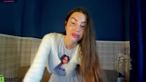 Lira revery online show from November 15, 2025, 1:03 am