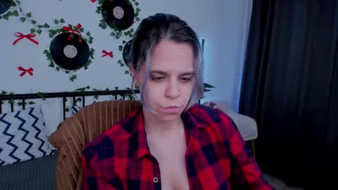 Snapshot of lirabelles chatting on May 8, 2026, 3:56 am hello Ill be waiting for you during these hours tue 10am-5pm wed 3am-5pm thu 3am-5pm fri 3am-10am sat 10am-5pm sun 3am-1GMT online show from May 8, 2026, 3:56 am