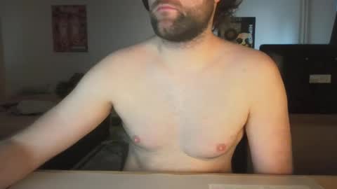 liropogo123456 online show from December 14, 2025, 12:32 pm