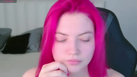 lissi online show from February 3, 2025, 4:14 am