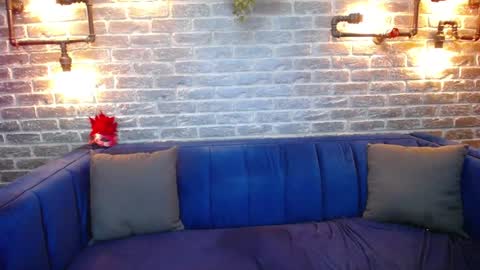 Lisa Caprice online show from February 8, 2025, 9:13 am