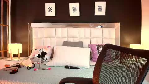 Snapshot of lisa_casper chatting on February 12, 2025, 5:48 pm Lisa online show from February 12, 2025, 5:48 pm