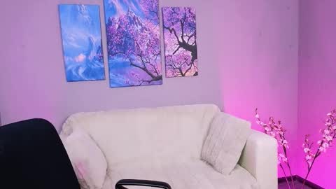 Lisa online show from November 10, 2025, 10:36 am