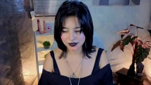 lisa dolly nyx online show from May 14, 2026, 5:09 pm