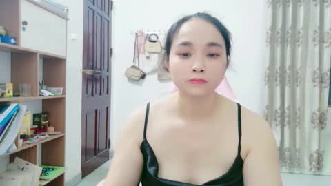 lisa_hanw online show from May 16, 2026, 3:58 am