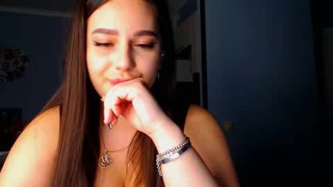 Snapshot of lisa_lady_golden chatting on September 24, 2025, 10:46 pm lisa_lady_golden online show from September 24, 2025, 10:46 pm