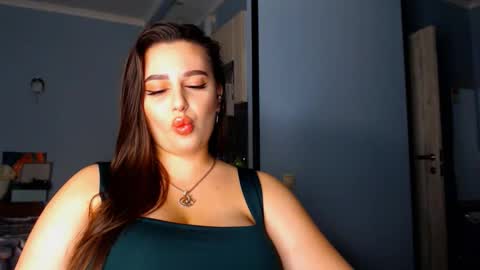 Snapshot of lisa_lady_golden chatting on October 2, 2025, 11:23 pm lisa_lady_golden online show from October 2, 2025, 11:23 pm