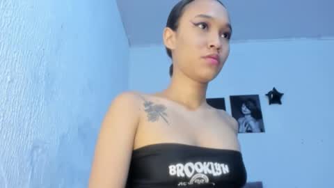 Snapshot of lisa_mahun72 chatting on November 10, 2025, 4:44 am Lisa online show from November 10, 2025, 4:44 am