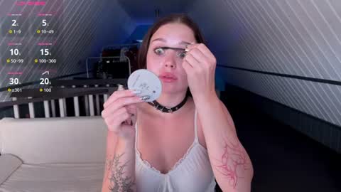 lisa_moons online show from August 5, 2026, 2:42 pm