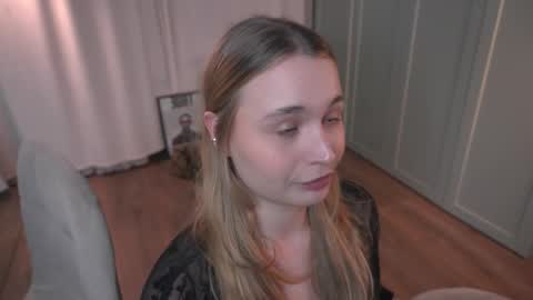 Snapshot of lisa_schiele chatting on January 17, 2026, 8:34 pm Elisabeth or Lisa online show from January 17, 2026, 8:34 pm