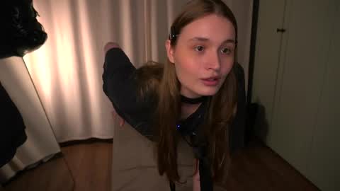 Elisabeth or Lisa online show from May 22, 2026, 9:42 pm