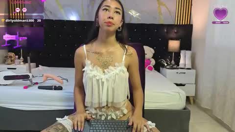 lisa_sweetas online show from January 13, 2026, 8:25 pm