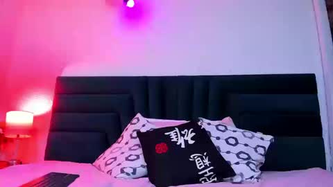 lisa white  online show from March 12, 2026, 5:46 am