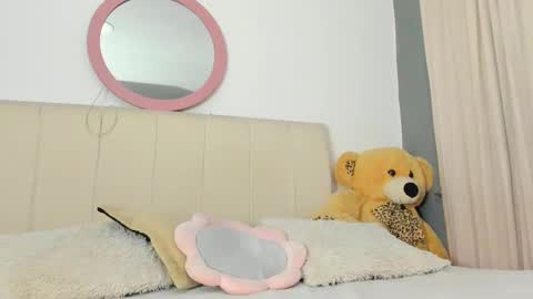 Snapshot of lisaa_a chatting on March 1, 2025, 4:15 am Lisa online show from March 1, 2025, 4:15 am