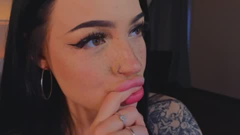 Snapshot of lisaaaliss chatting on May 6, 2026, 10:31 am lisaaaliss online show from May 6, 2026, 10:31 am