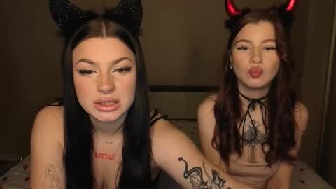 Lisa and Den online show from December 14, 2025, 2:00 pm