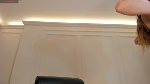 Snapshot of lisaflowersx chatting on March 5, 2026, 11:06 am Lisa Flowers online show from March 5, 2026, 11:06 am